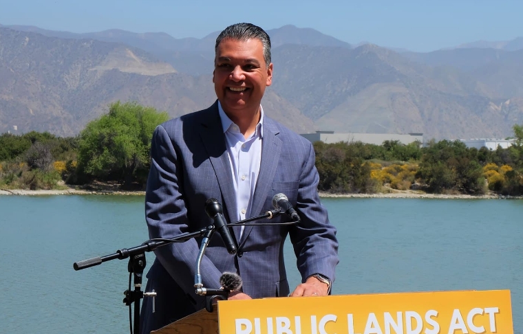 Padilla U.S. Senator Alex Padilla (D-CA) introducing the PUBLIC Lands Act in front of the San Gabriel Mountains in 2021. Image courtesy of Senator Padilla’s office.