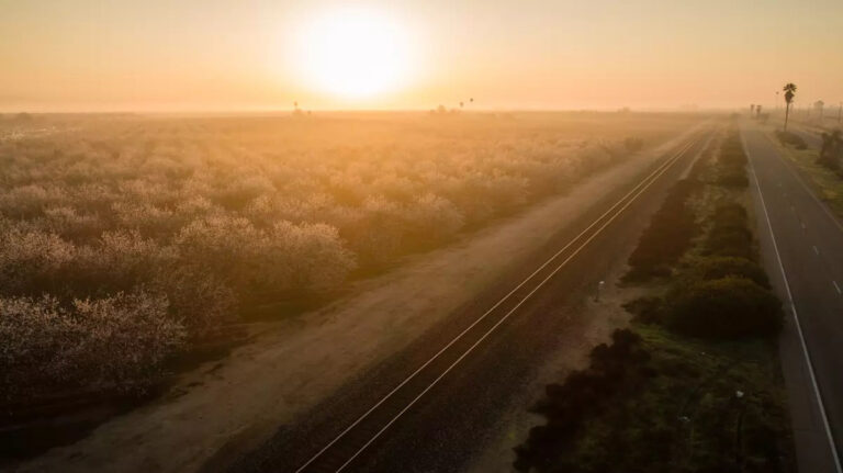 The sun rises just south of Fresno. (Tomas Ovalle / For The Times)